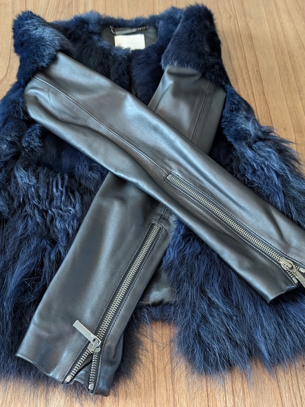 Women's Navy Fur & Black Leather-Sleeve Coat Size Small